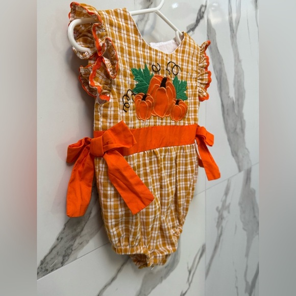 LIL CACTUS Plaid Pumpkin Kids Onesie with Orange Bows - Picture 4 of 6